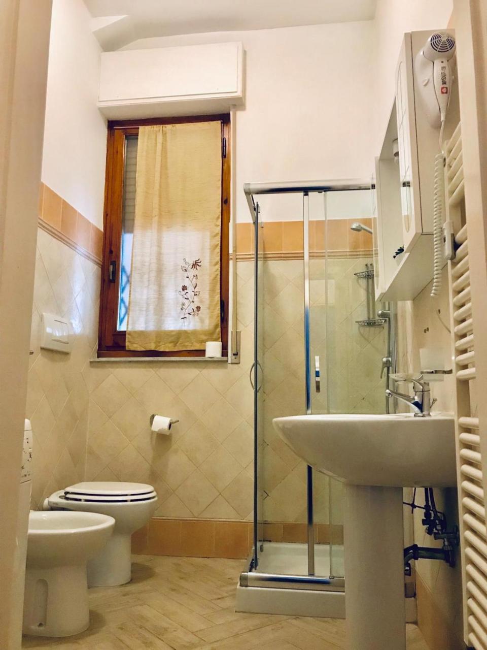 A Different Side Of Florence Extérieur photo